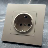 Grace MMG-013 Розетка   с заземлением（Золотой）