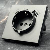 TC-015 Розетка   с заземлением USB+TYPE C без рамки
（Графит-Матовый）（FAST CHARGE）