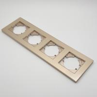 Cristal G-104 4-поставая рамка （Акрил）Золотой