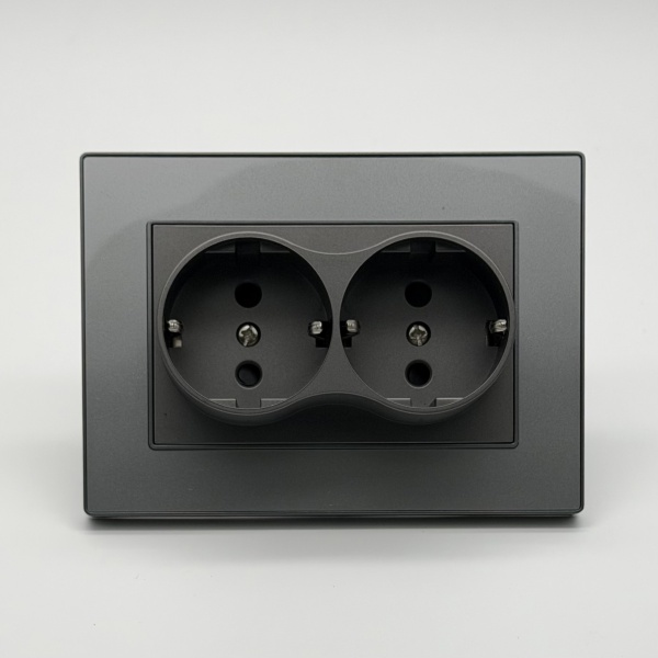Cristal MMC-030 Розетка двойная  с заземлением 120 （Графит-Матовый）