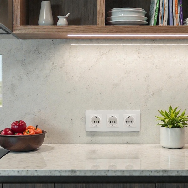 Cristal MMW-3013 3 розетки с заземлением（Белый）