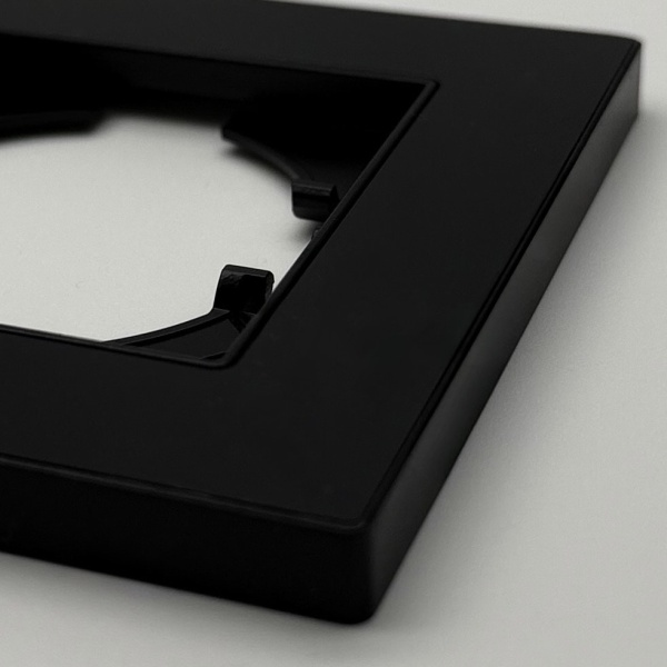 Cristal B-102 2-постовая рамка（Акрил）Черный