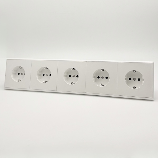 Elegant MTW-5013 5 розеток с заземлением (Белый-Матовый)