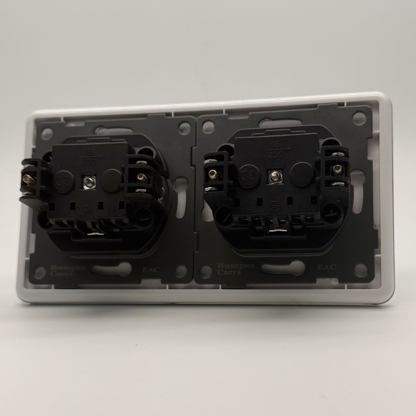 Aluminum MMW-2013 2 розетки с заземлением（Белый）