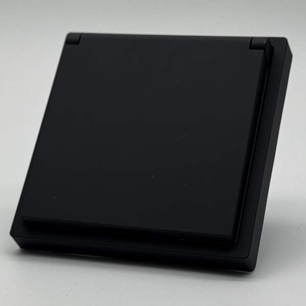 Art MTB-017 Розетка с/з с крышкой（Черный-Матовый）